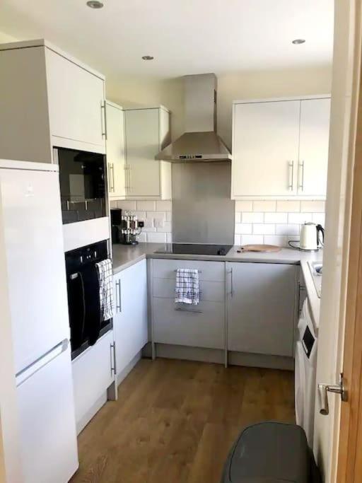 Holiday home Flaxman Avenue - Lovely 4 Bed Home, 5 Mins Drive To Centre, Free Superfast Wi-fi, Free On-street Parking York